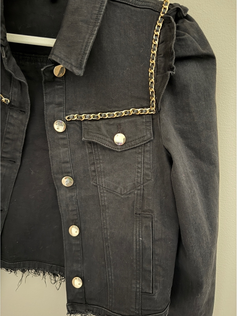 S Generation Love black jacket w/ gold embellishment - Picture 2 of 6